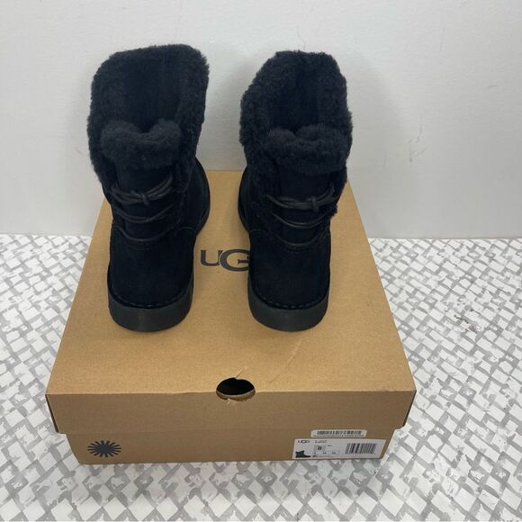 UGG Naiyah Size 8 Black Suede Leather Water repelling Short Winter Boots - Picture 4 of 7